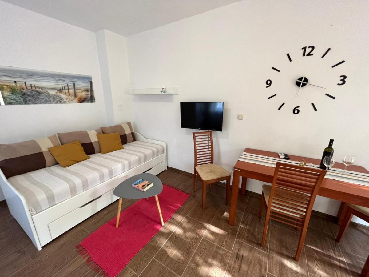 Studio Apartman San 3 Liznjan Exterior photo