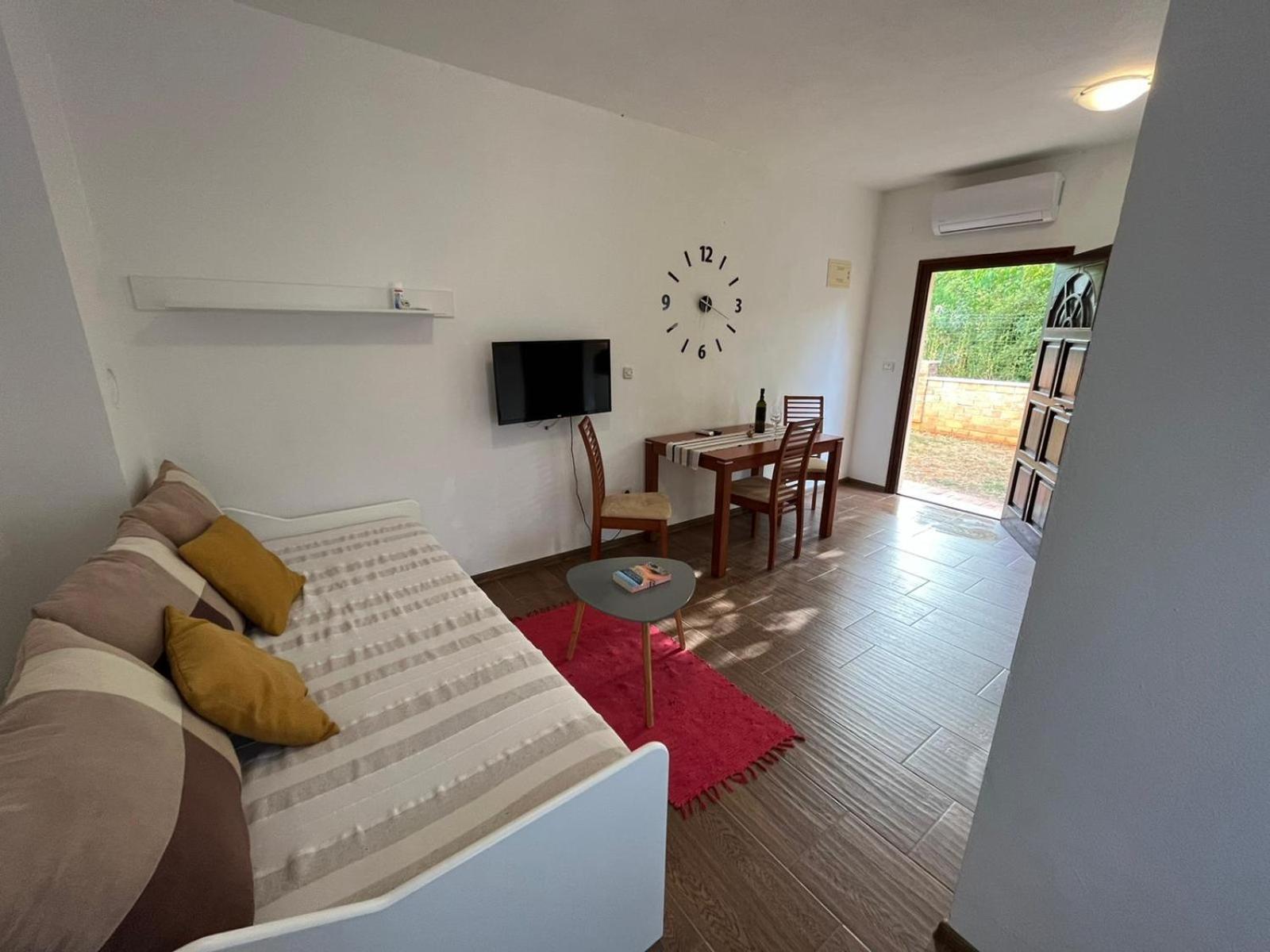 Studio Apartman San 3 Liznjan Room photo